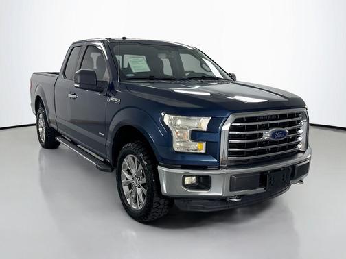 Blue 2016 Ford F-150 XLT