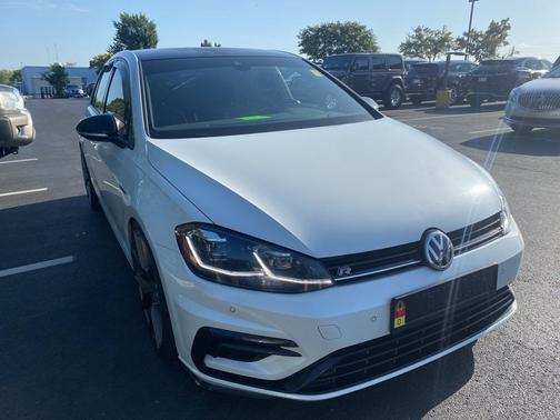2018 Volkswagen Golf R 2.0T w/DCC & Navigation