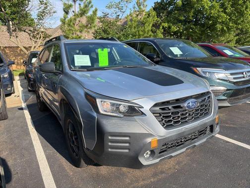 Ice Silver Metallic 2022 Subaru Outback Wilderness