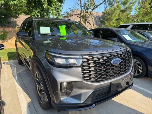 Gray Metallic 2025 Ford Explorer ST-Line