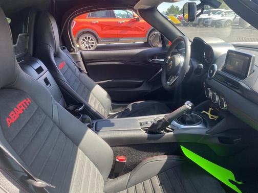 2019 FIAT 124 Spider Abarth