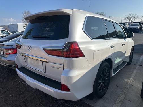 2021 Lexus LX 570 Three-Row