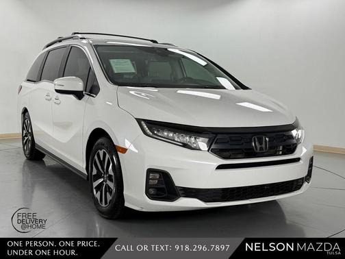 White 2025 Honda Odyssey EX-L