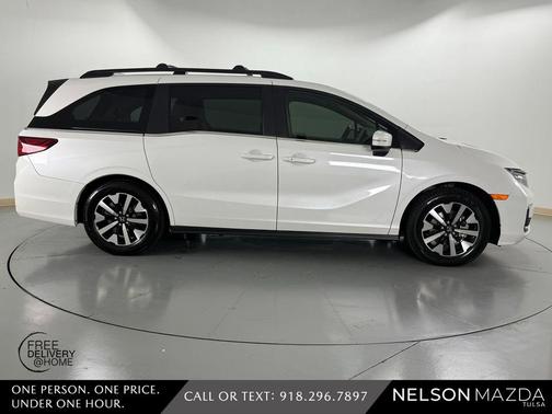 White 2025 Honda Odyssey EX-L