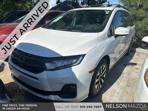 White 2025 Honda Odyssey EX-L