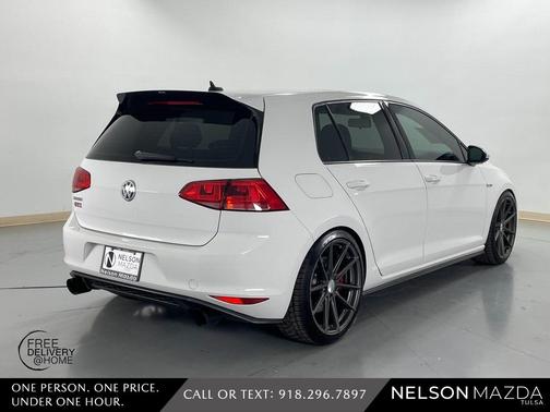 2017 Volkswagen Golf GTI SE 4-Door