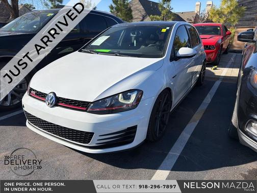 2017 Volkswagen Golf GTI SE 4-Door