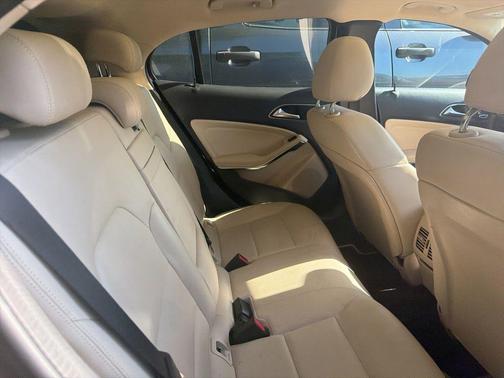 Cocoa Brown Metallic 2018 Mercedes-Benz GLA 250 Base 4MATIC