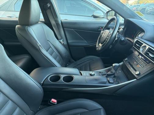 2016 Lexus IS 200t Base