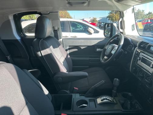 2014 Toyota FJ Cruiser Base