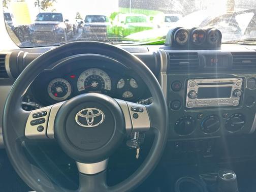 2014 Toyota FJ Cruiser Base