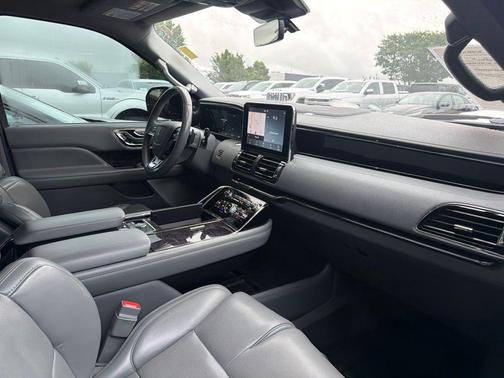 Black 2020 Lincoln Navigator Reserve