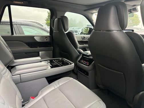 Black 2020 Lincoln Navigator Reserve
