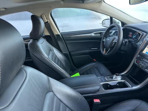 2018 Ford Fusion Energi SE Luxury