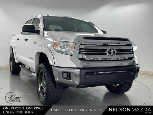 2017 Toyota Tundra SR5