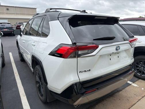 Wind Chill Pearl / Midnight Black Metallic 2023 Toyota RAV4 Hybrid XSE