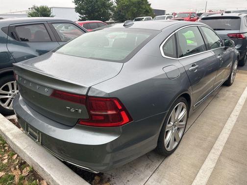 Gray Metallic 2018 Volvo S90 T6 Inscription