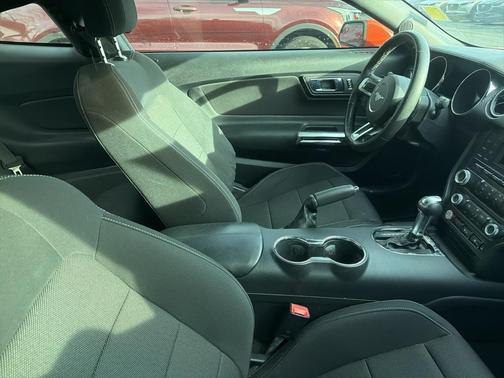 2015 Ford Mustang V6