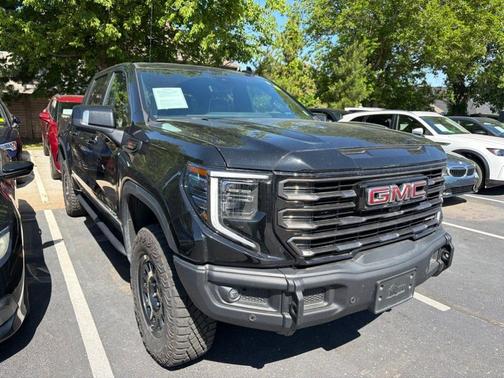 Onyx Black 2023 GMC Sierra 1500 AT4X