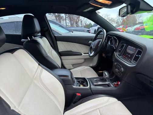 2018 Dodge Charger SXT Plus