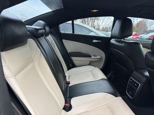 2018 Dodge Charger SXT Plus