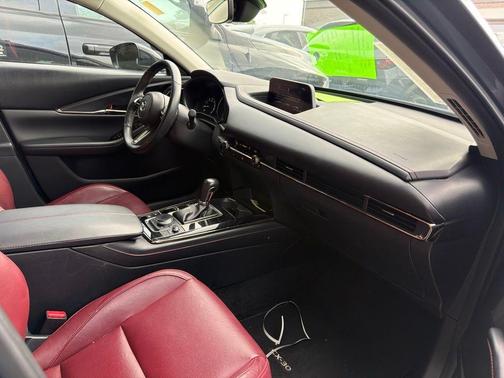 Polymetal Gray Metallic 2025 Mazda CX-30 2.5 S Carbon Edition