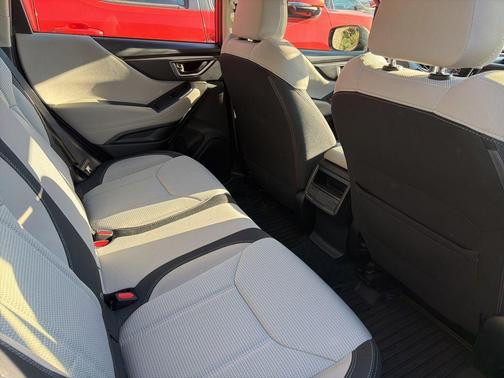 Magnetite Gray Metallic 2024 Subaru Forester