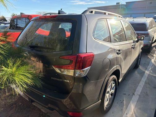 Magnetite Gray Metallic 2024 Subaru Forester