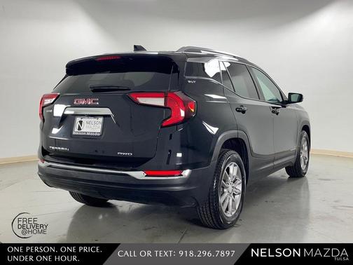 2022 GMC Terrain SLT