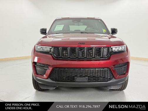 Velvet Red Pearlcoat 2023 Jeep Grand Cherokee Altitude