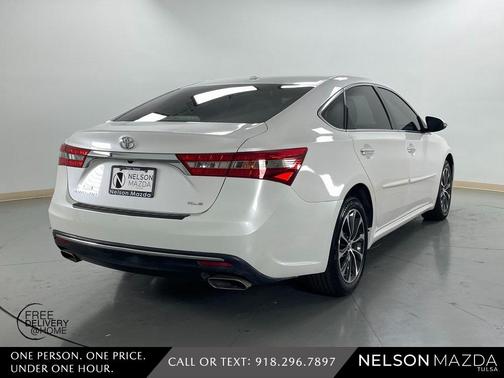 2017 Toyota Avalon XLE Plus