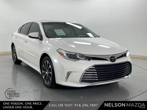 2017 Toyota Avalon XLE Plus