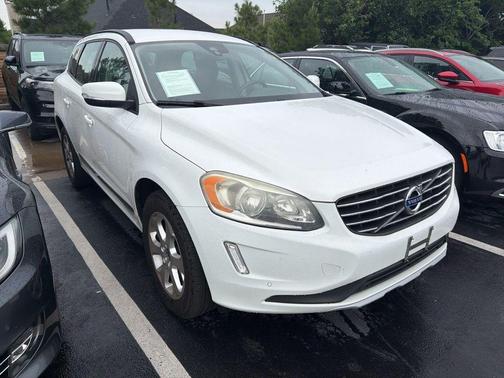 Ice White 2016 Volvo XC60 T5 Drive-E