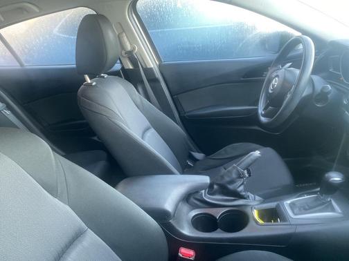 2014 Mazda Mazda3 i Sport