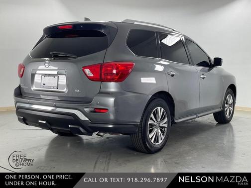 2019 Nissan Pathfinder SL