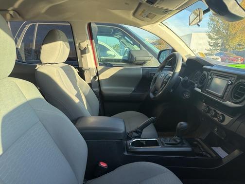 2019 Toyota Tacoma SR