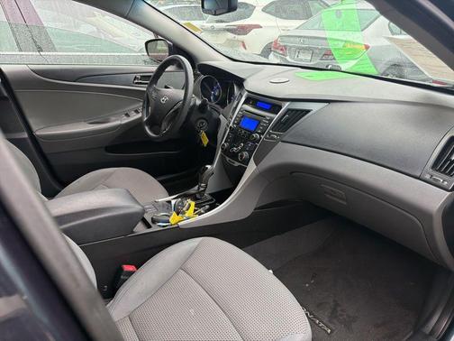 Pacific Blue Pearl Mica 2013 Hyundai SONATA GLS