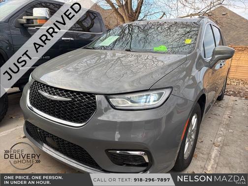 2022 Chrysler Pacifica Touring-L