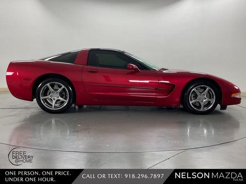 2004 Chevrolet Corvette Base