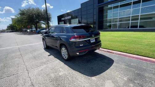 2022 Volkswagen Atlas Cross Sport 3.6L V6 SE w/Technology