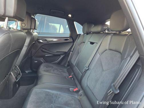 2020 Porsche Macan Base