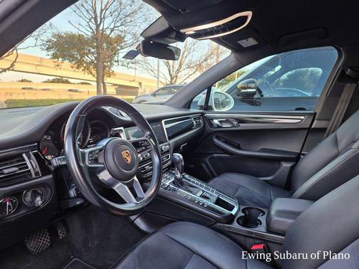 2020 Porsche Macan Base