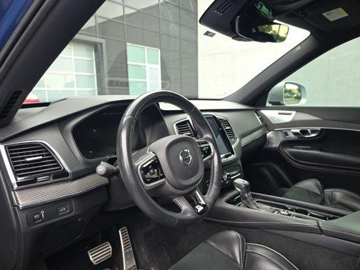 2017 Volvo XC90 T6 R-Design