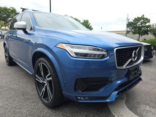 2017 Volvo XC90 T6 R-Design