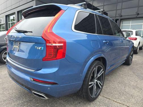 2017 Volvo XC90 T6 R-Design