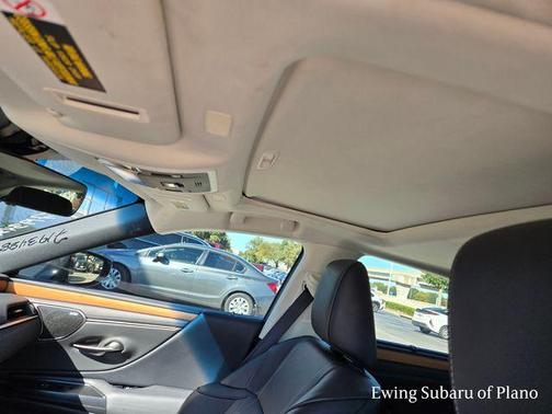 2020 Lexus ES 300h Ultra Luxury