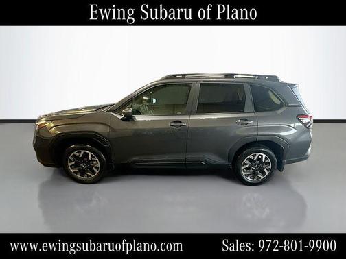 Magnetite Gray Metallic 2026 Subaru Forester Premium
