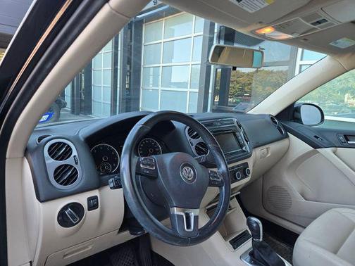 2012 Volkswagen Tiguan SE
