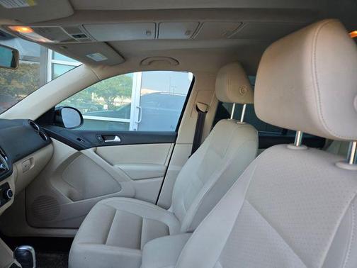 2012 Volkswagen Tiguan SE