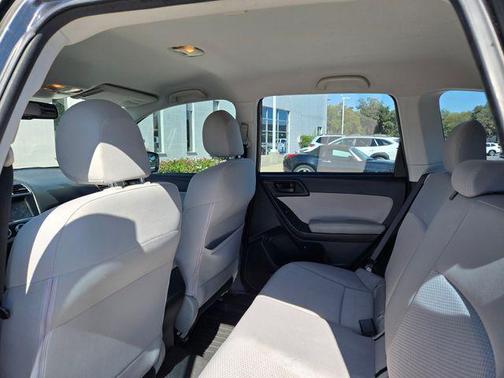 2016 Subaru Forester 2.5i